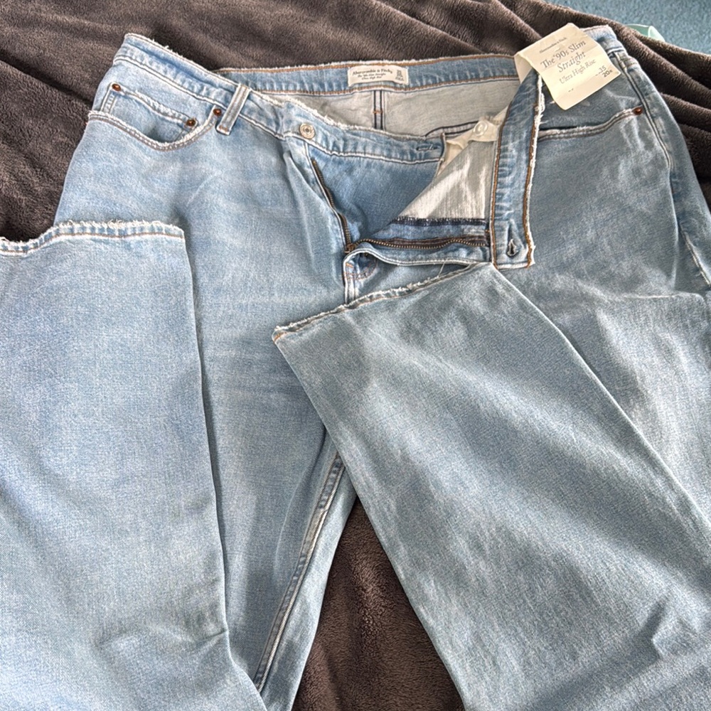 Abercrombie & Fitch Blue Relaxed Jeans
